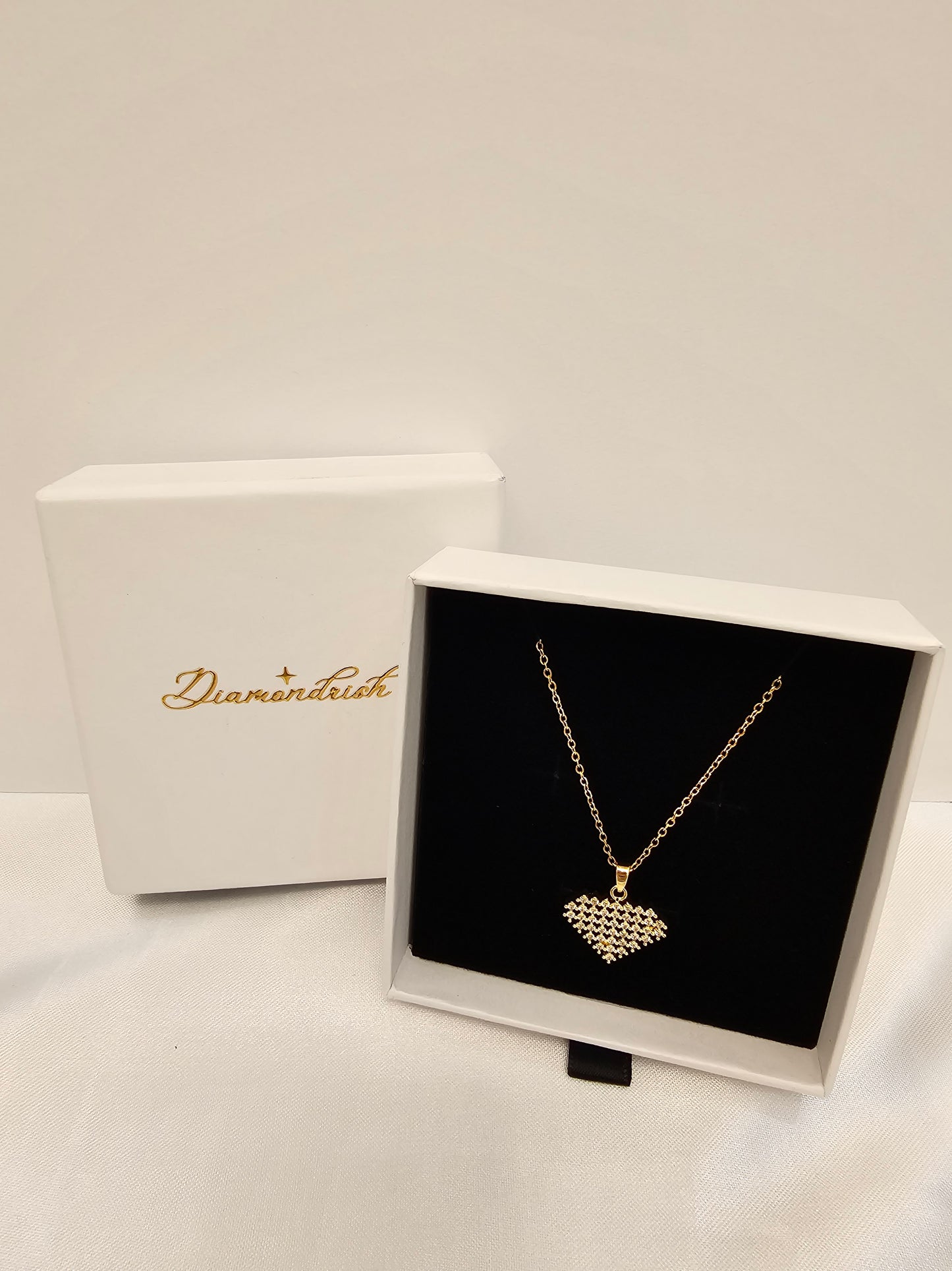 HEART NECKLACE (18K Gold Plated Steel)