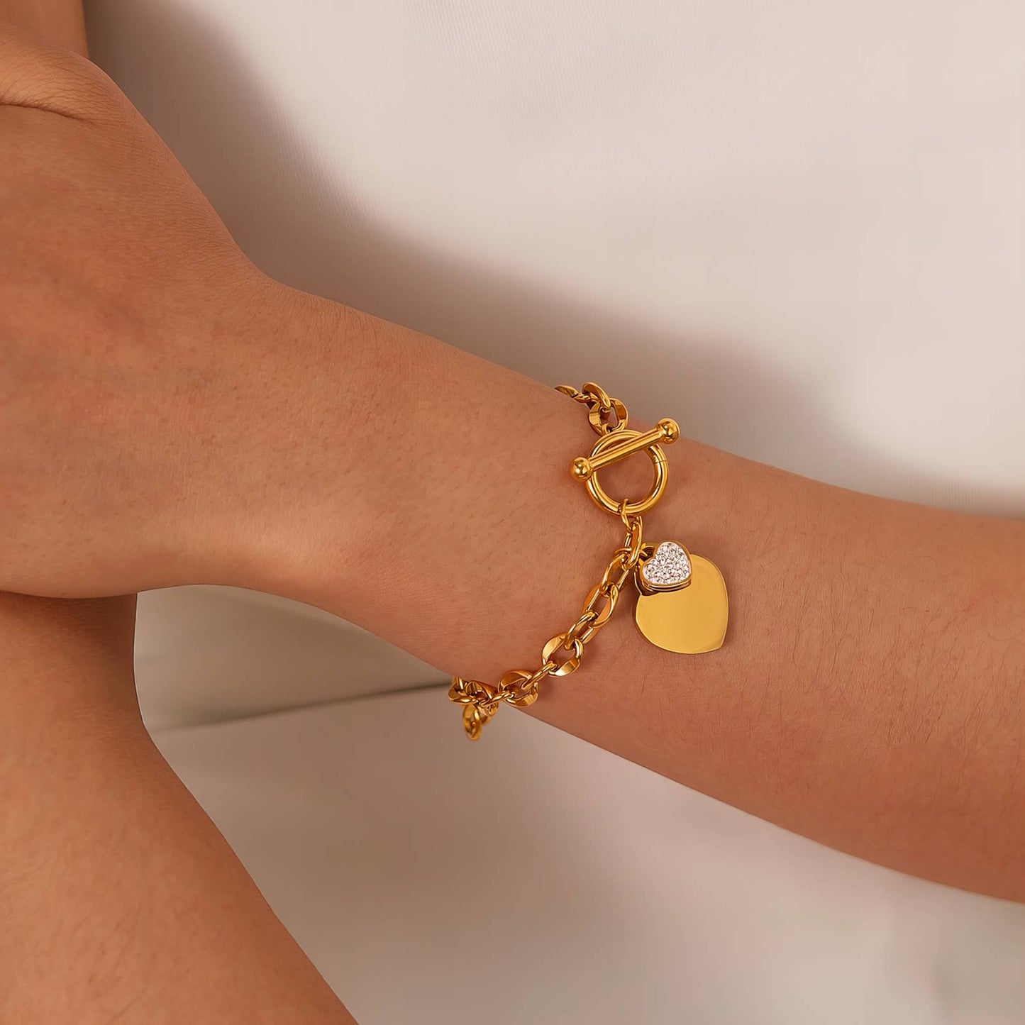 DEVOTION HEART BRACELET (18K Gold Plated Steel)