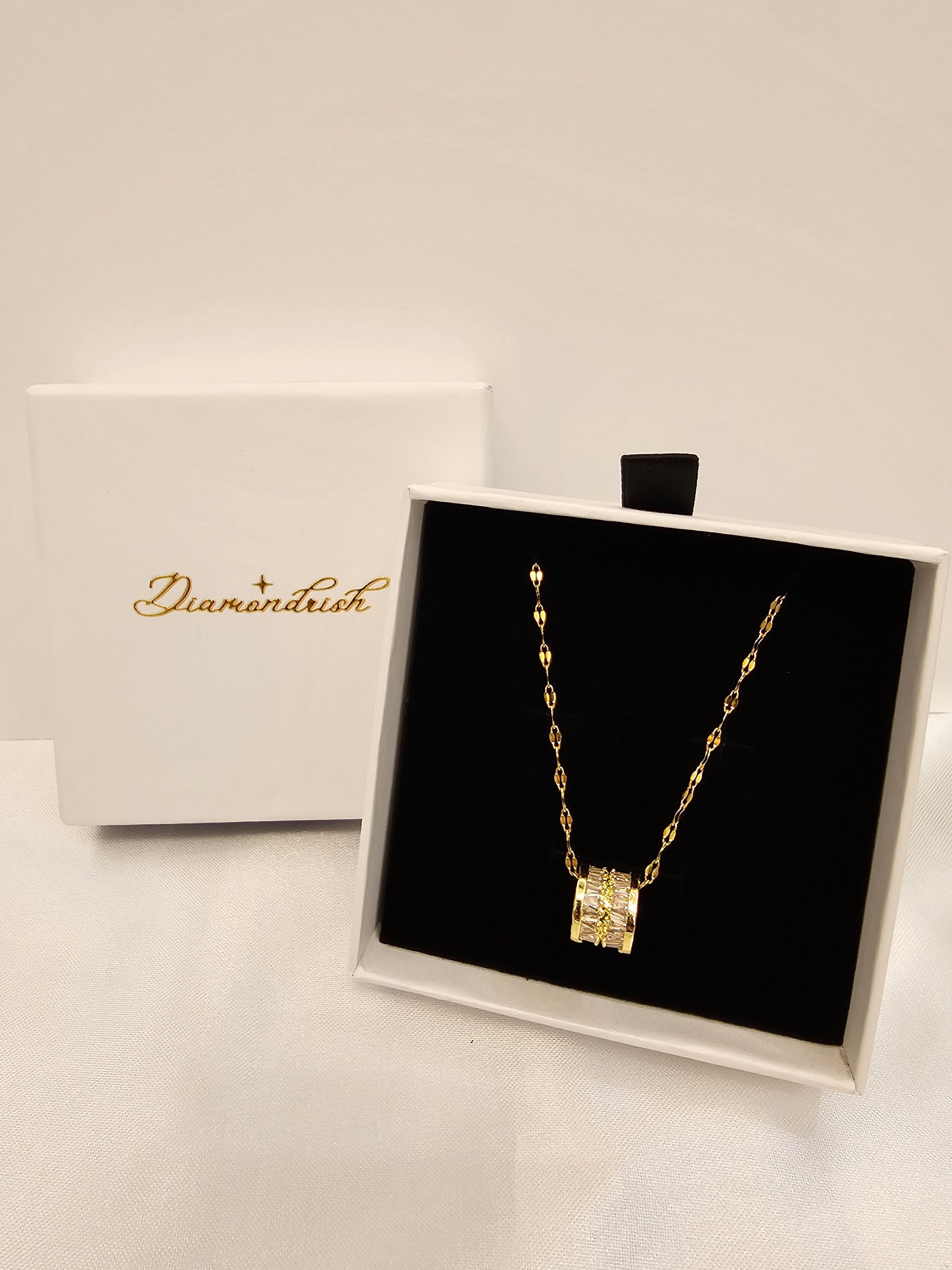 LUMINA ROMAN NECKLACE (18K Gold Plated Steel)