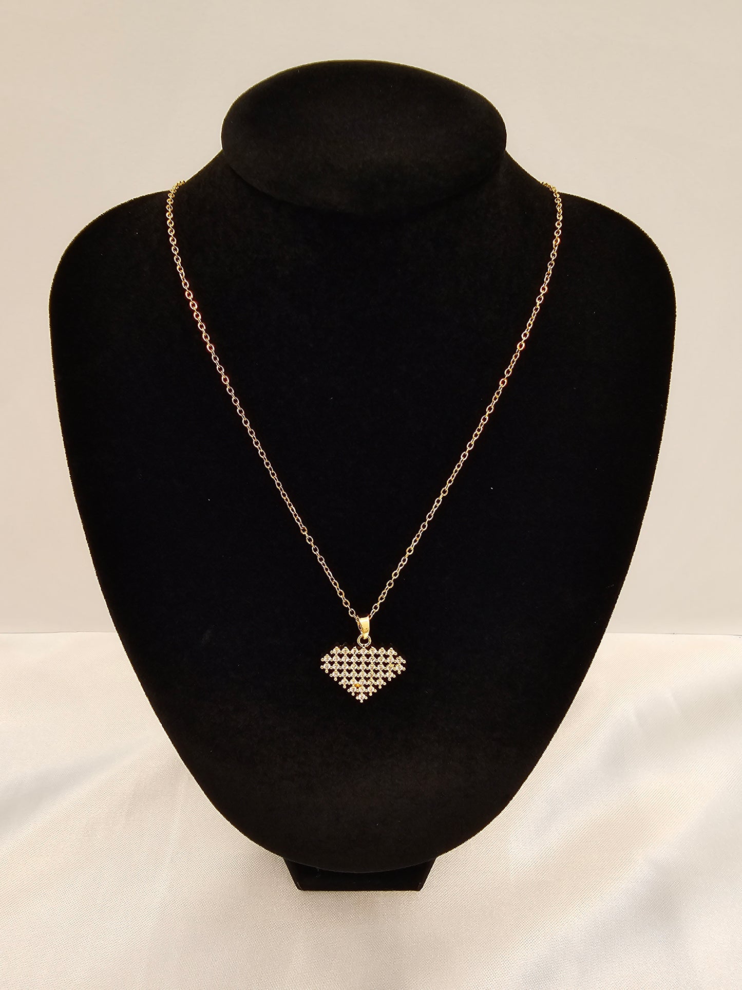 HEART NECKLACE (18K Gold Plated Steel)