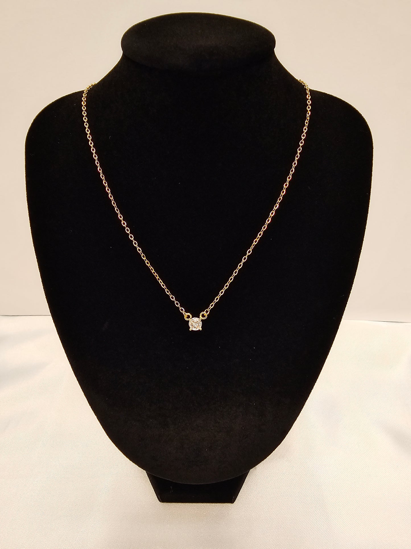 SOLACE DIAMOND NECKLACE (18K Gold Plated Steel)